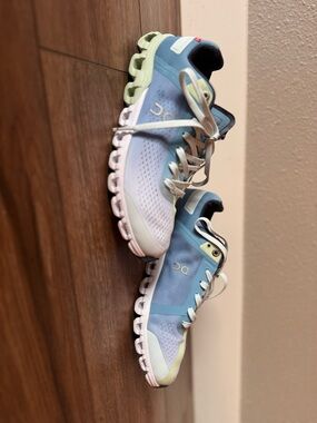 On Cloud Running Women’s Sneakers in Light Blue and White with Pale Green Accent